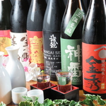 広島地酒を中心に種類豊富に取り揃えております。コースでも飲み放題でお愉しみいただけます。