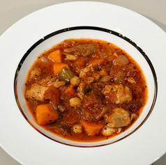 鶏もも肉のトマト煮込み（バゲット付き）