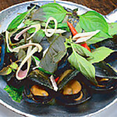 ホイメンプーオップ(ムール貝ハーブ蒸し)