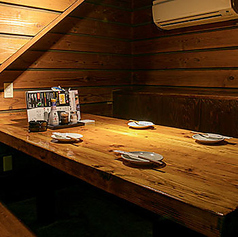 デートや女子会などでご利用いただけます、人気の半地下個室です。
