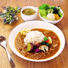 【おすすめランチ】野菜だけで作るやさしい味わい◎彩り野菜のVEGANカレー2,100円※要予約となっておりますの写真