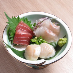 名物　刺身盛り (一人前)