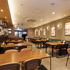 【貸切対応（少人数）】 店内の貸切利用もご相談を承っております！少人数から対応可能なため、職場の歓送迎会や打ち上げ、地域のお集まりなど、プライベートな空間でパーティーを楽しみたい時にぴったり◎周りを気にせず、仲間内だけで盛り上がることができます。