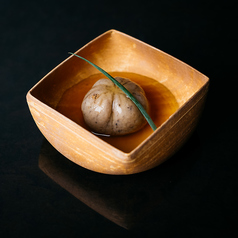 地元の方とのつながりで、いま本当に美味しい食材をご提供