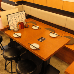 当店は昼呑みもOK！平日昼限定の「せんべろコース」は、お好きなドリンク3杯にお料理1品で1100円(税込)ととってもオトク♪コースページから当日予約もOK！