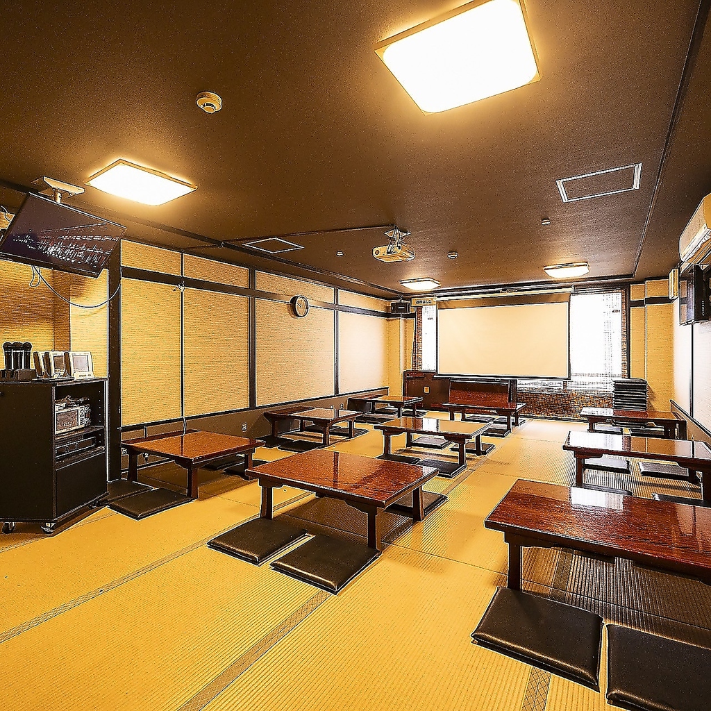 お座敷は最大50名様迄貸切宴会が可能◎各種ご宴会に！｜カラオケ、プロジェクター完備！