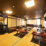 お座敷は最大50名様迄貸切宴会が可能◎各種ご宴会に！｜カラオケ、プロジェクター完備！