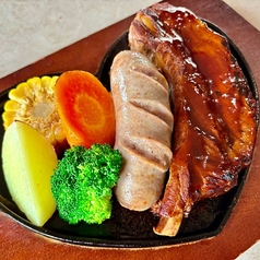 スペアリブBBQポークとソーセージのグリル