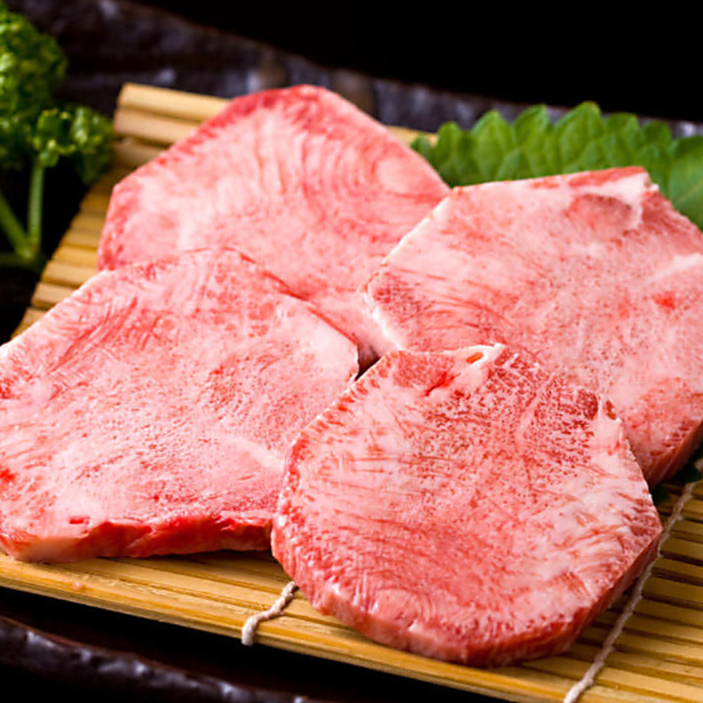 【おすすめ5】神戸牛サーロイン 4950円 食感と肉の旨味を存分に堪能できます。