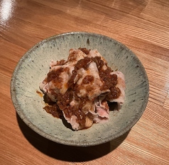揚げ茄子と蒸し豚の花椒葱生姜ソース