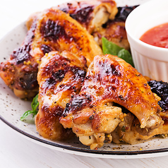 お酒に合う一品メニューも充実しております！