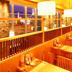 テーブル席からはキレイな仙台の夜景も愉しめます。デートにもオススメ☆
