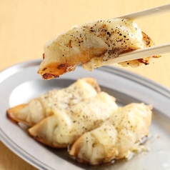 バターチーズにおぼれた餃子
