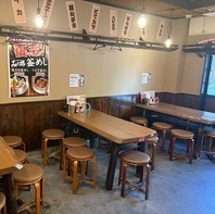 女子会や仕事帰りの一杯など使い勝手抜群なテーブル席