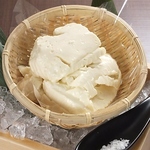 豆富料理は岩内町【上元とうふ店】から直送の豆富を使用してます。