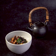 ニシ貝とわさび海苔出汁茶漬け