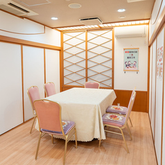 【個室テーブル】個室完備！こだわりのお料理を皆さまでシェアしてわいわいとお過ごしいただけます！