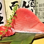 厳選仕入れの鮮度がよいマグロをお手頃価格でお召し上がりいただけます♪お酒のお供にピッタリです★