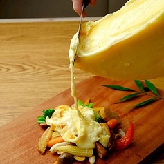 "豪華" 温野菜とソーセージのラクレット