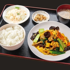 豚肉と玉子、きくらげ炒め定食