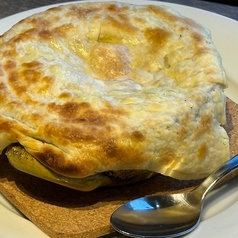 鶏肉のクリーム煮パイ包み