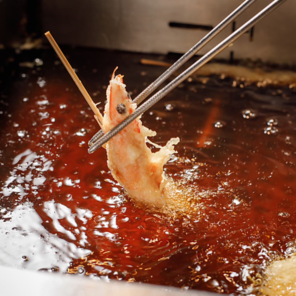 衣につけて、油で揚げるだけのシンプルな調理法ゆえに素材の味を引き出さなければならない天ぷら。