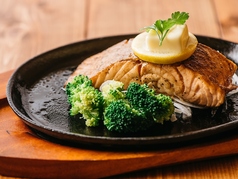 季節のおすすめメニュー　*入荷状況によって一部品切れの場合あります。