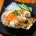 料理メニュー写真 帆立とイクラの蟹味噌クリームチーズ焼き