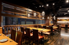 磯の香り漂う店内。少人数グループの宴席にどうぞ。2時間飲み放題付き6000円からのコースをご用意。素材の味わいを十二分に表現した美食を堪能できるコースです。