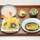 天ぷらと煮鯖定食