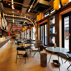 【テーブル席：3名×20テーブル】