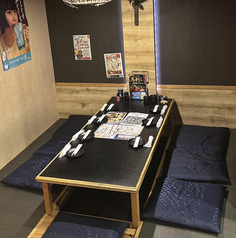 全席喫煙可◎全席完全個室◎食べ飲み放題◎馬刺しと焼鳥のお店◎鳥馬酒場　熊本下通店の雰囲気1