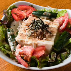 豆腐サラダ