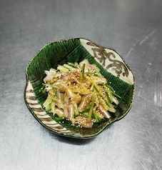 ウマ塩ミミガー(キュウリとネギ和え)