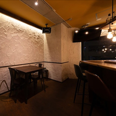 2名様までのテーブル席。デートなどにもおすすめです。