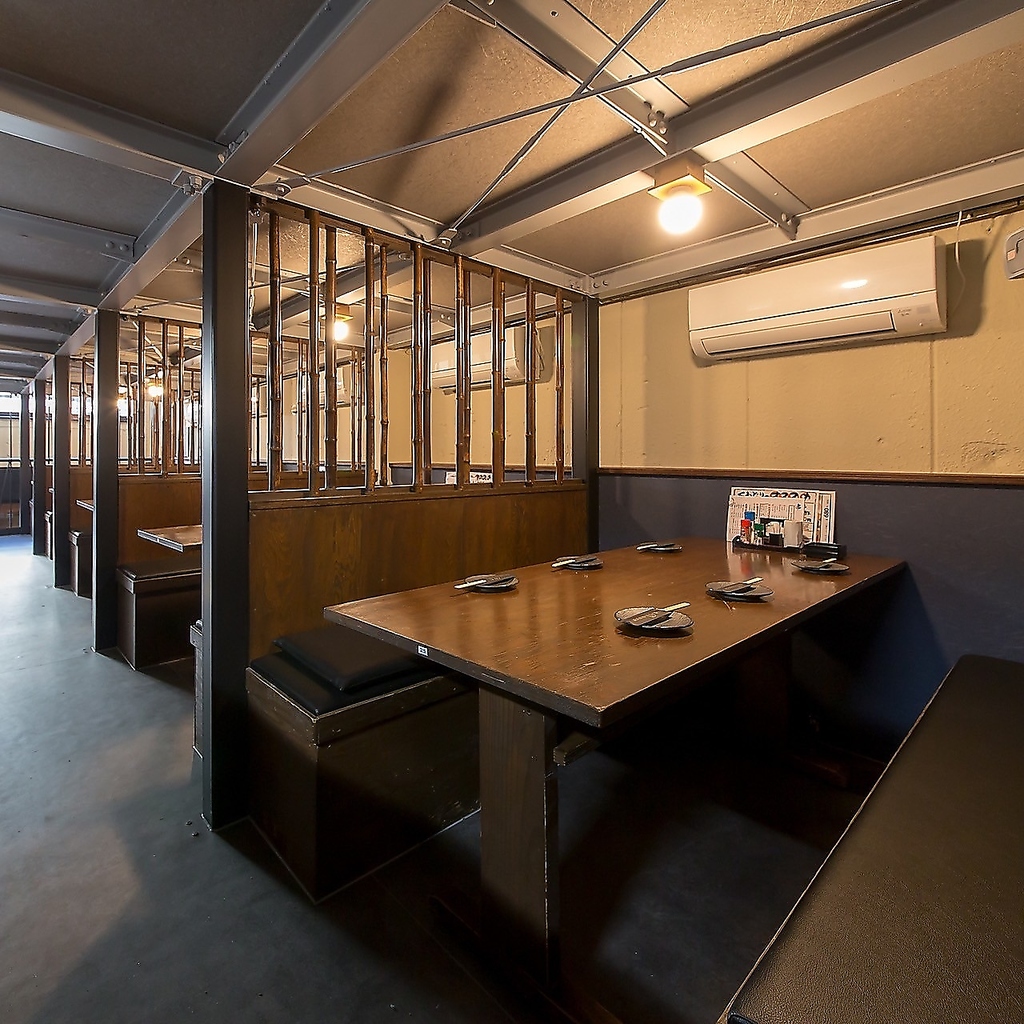 活気溢れる空間で食事・宴会を満喫！大人数宴会から小規模の飲み会まで幅広く対応いたします♪