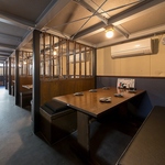 活気溢れる空間で食事・宴会を満喫！大人数宴会から小規模の飲み会まで幅広く対応いたします♪