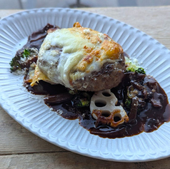 チーズデミグラスハンバーグ