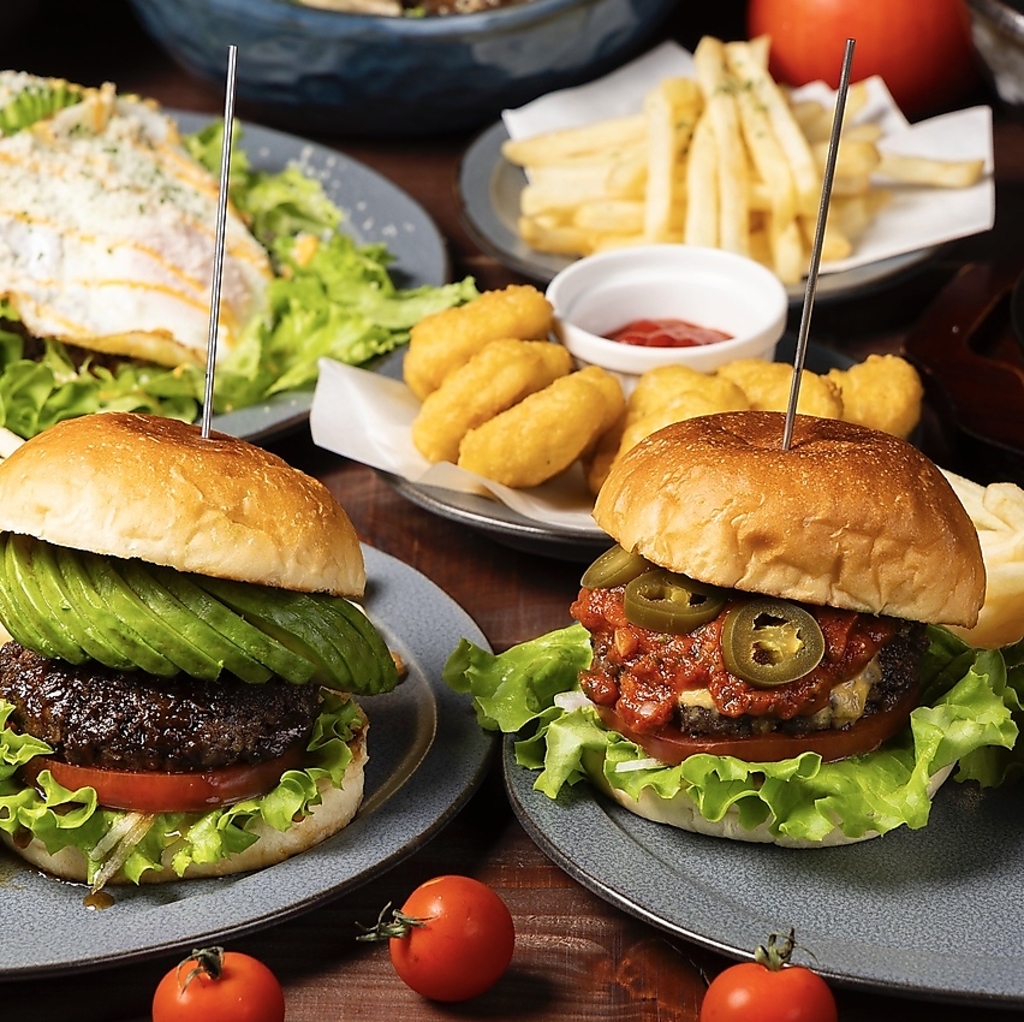お好みのハンバーガーを1人1個選べるコースは2H飲み放題付きで5500円(税込)！各種宴会にオススメ☆