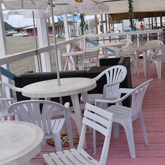 いつもとは違う雰囲気で、開放的な海の家で最高の思い出を！繁忙期はかなりの混雑が予想されます！お早目にお問い合わせください☆