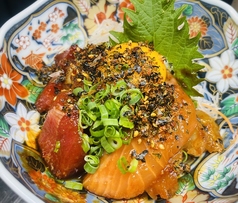 海鮮生七味ユッケ
