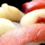 当店ではにぎりを1貫120円～ご提供♪本格的なお寿司がリーズナブルな価格でお楽しみいただけます★