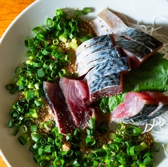 ゴマサバなどの博多名物も楽しめる