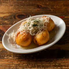 さつまいもとゴルゴンゾーラのあげいも　蜂蜜がけ