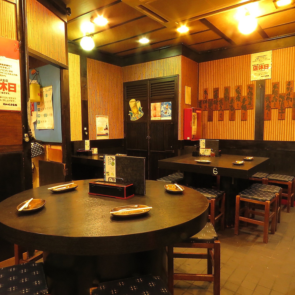 座敷、カウンター席、テーブル席、様々なシーンにお使いいただけます。宴会利用もお一人様も大歓迎。