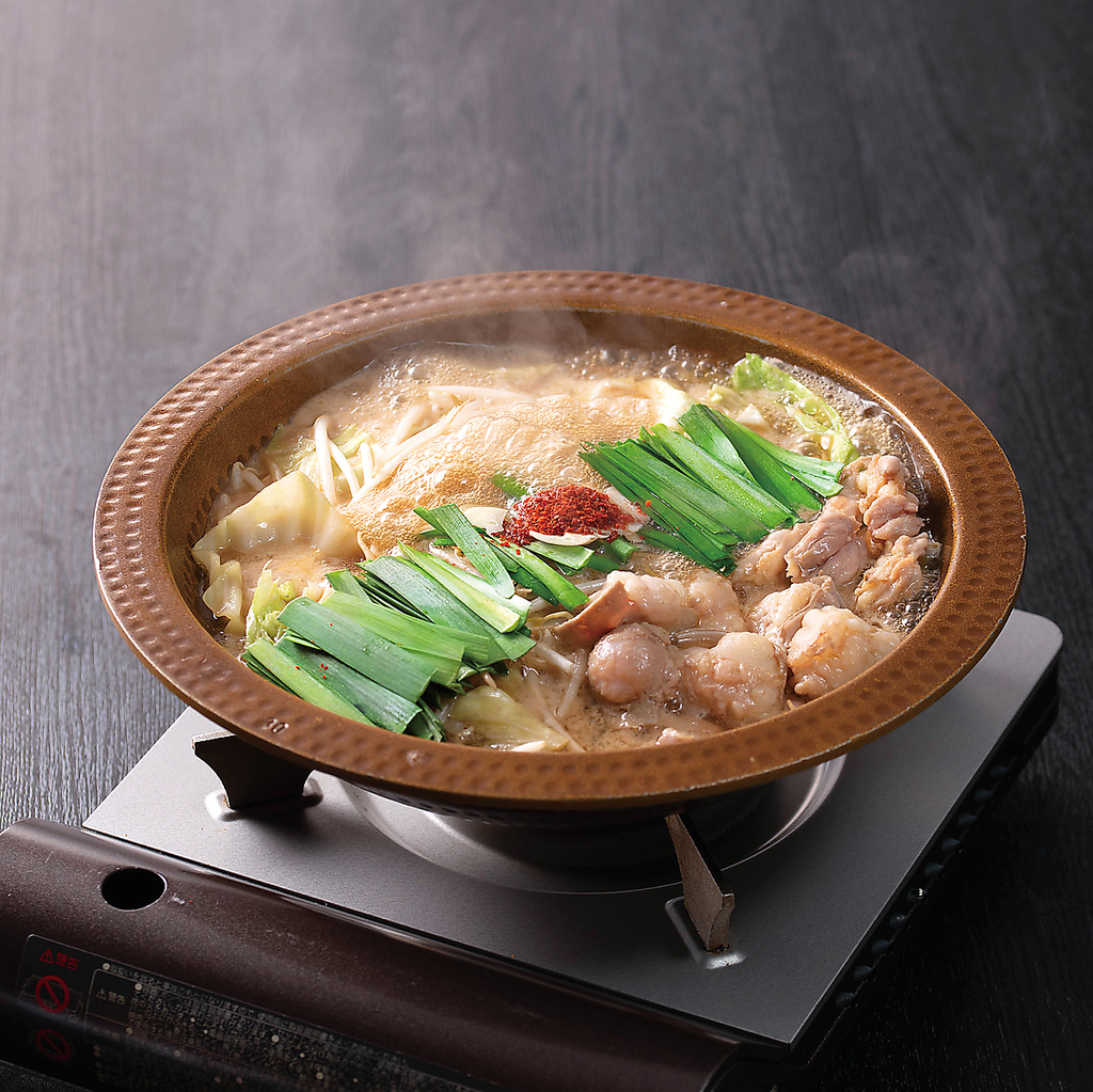 季節問わず楽しめる鍋も種類豊富にご用意！みんなで宴会の際は鍋で絆を深めて美味しく楽しく宴会を♪