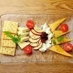 "豪華" チーズ4種類盛合せ