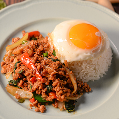 鶏肉のガパオ炒めご飯