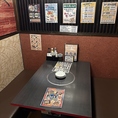 ベンチシートタイプの半個室席。小規模ならではの宴会やお誕生日などの場に最適な感じです。