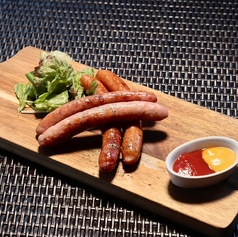 超絶粗挽き!!ソーセージ３種炙り